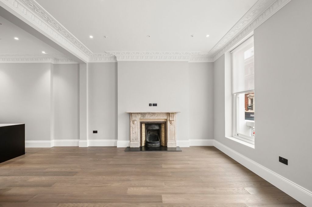 Property photo 3 of 27