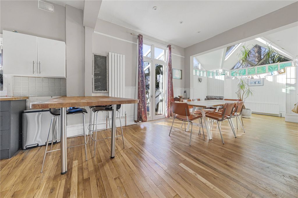 Property photo 2 of 19 Picture No. 07