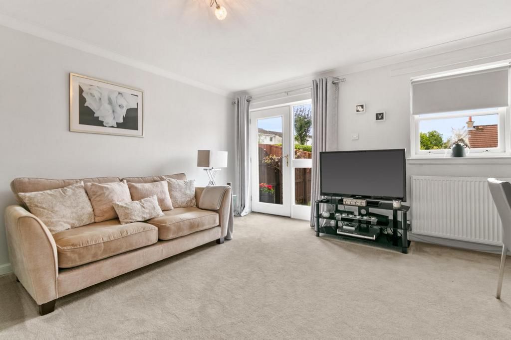 Property photo 2 of 31