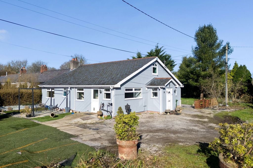 Property photo 2 of 40 Spacious Home