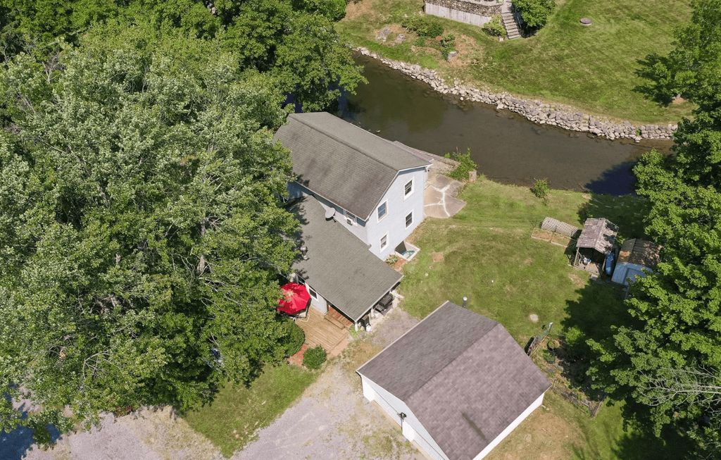 Property photo 1 of 31