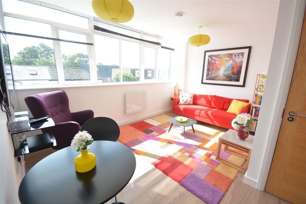 Property photo 2 of 5