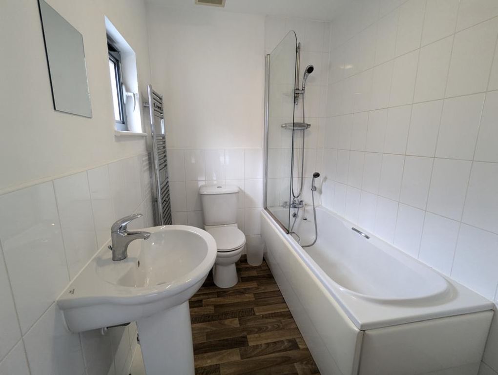 Property photo 3 of 11 Shower Room