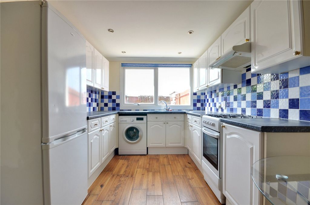 Property photo 2 of 12 Picture No. 09