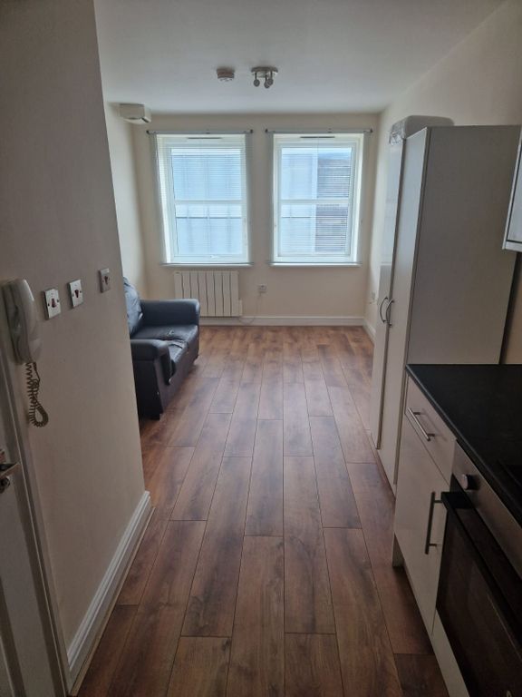 Property photo 3 of 9