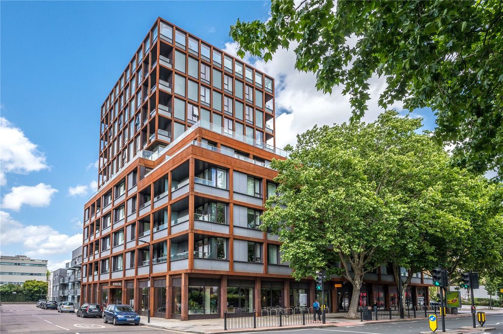 Property photo 1 of 19 External