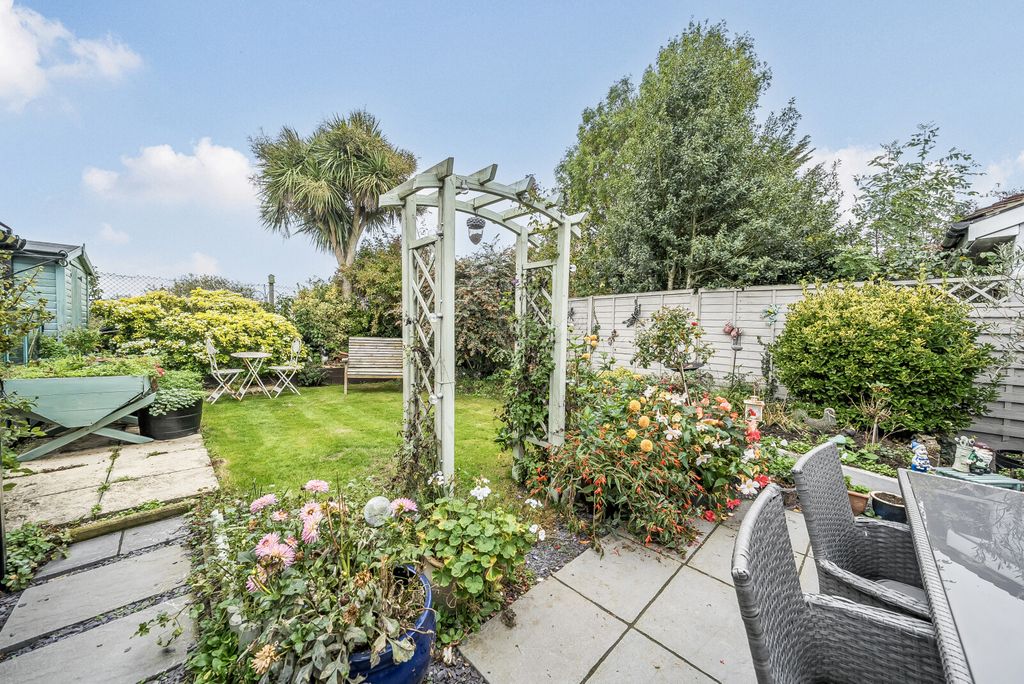 Property photo 3 of 12 1364414-15-68E66B...