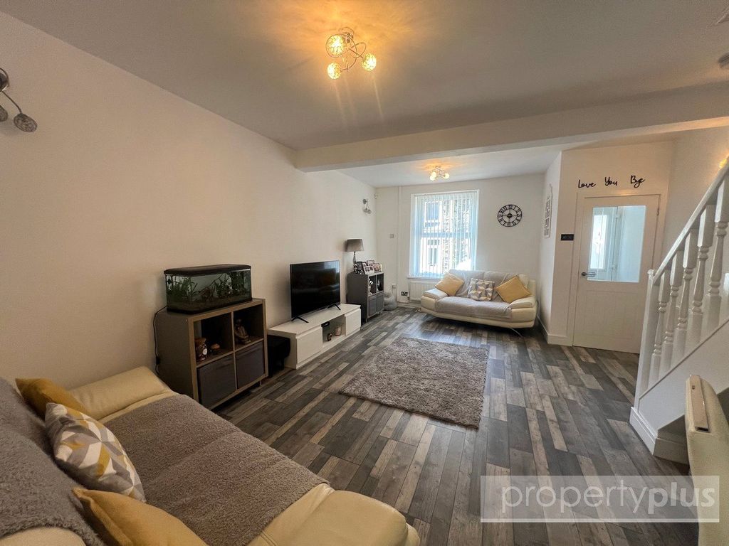 Property photo 2 of 15 Picture No. 06