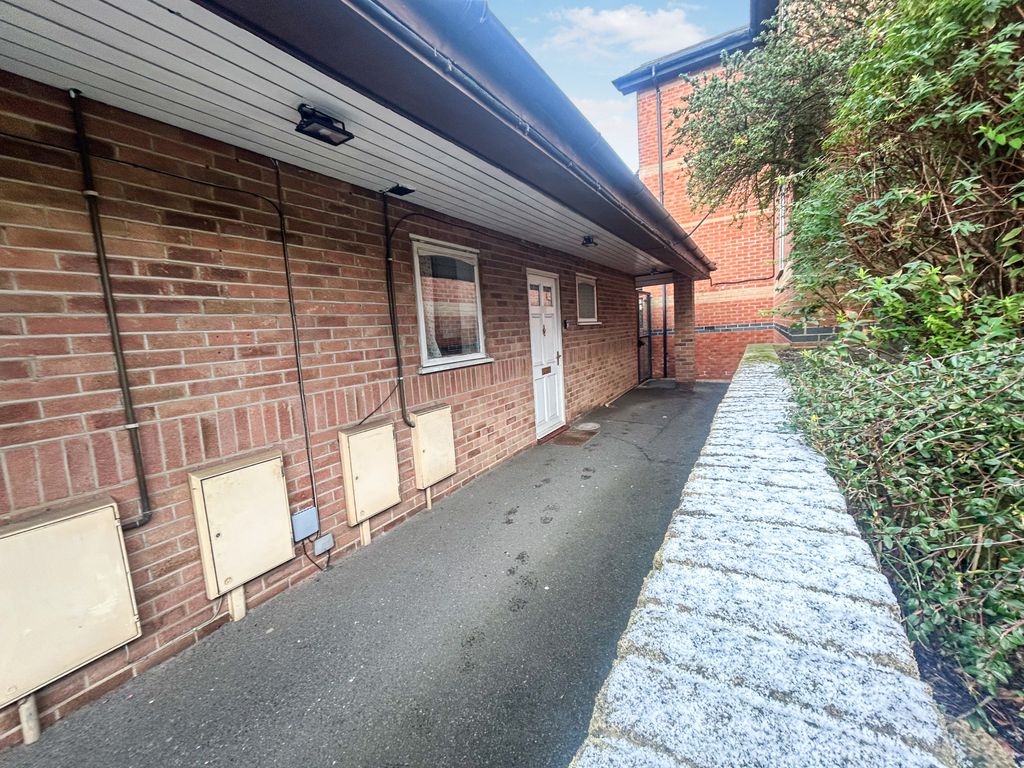 Property photo 2 of 11