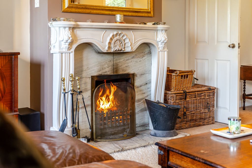 Property photo 2 of 36