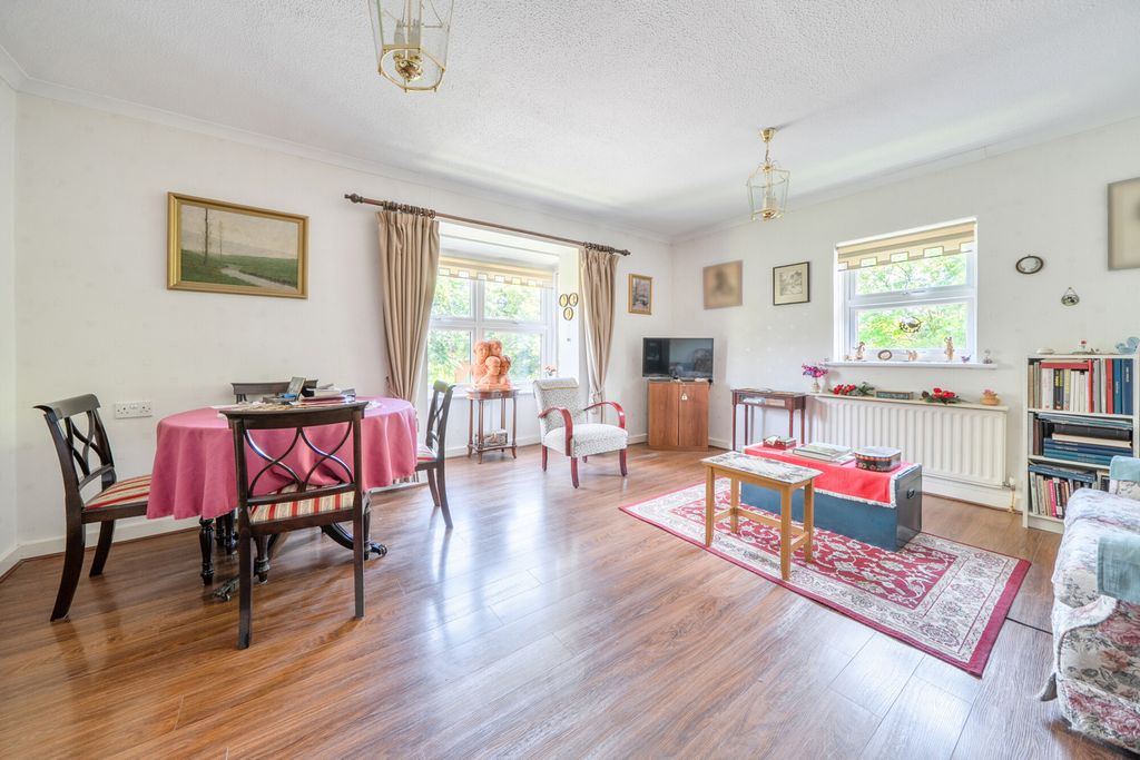 Property photo 2 of 15 1479584-11-6A3127...