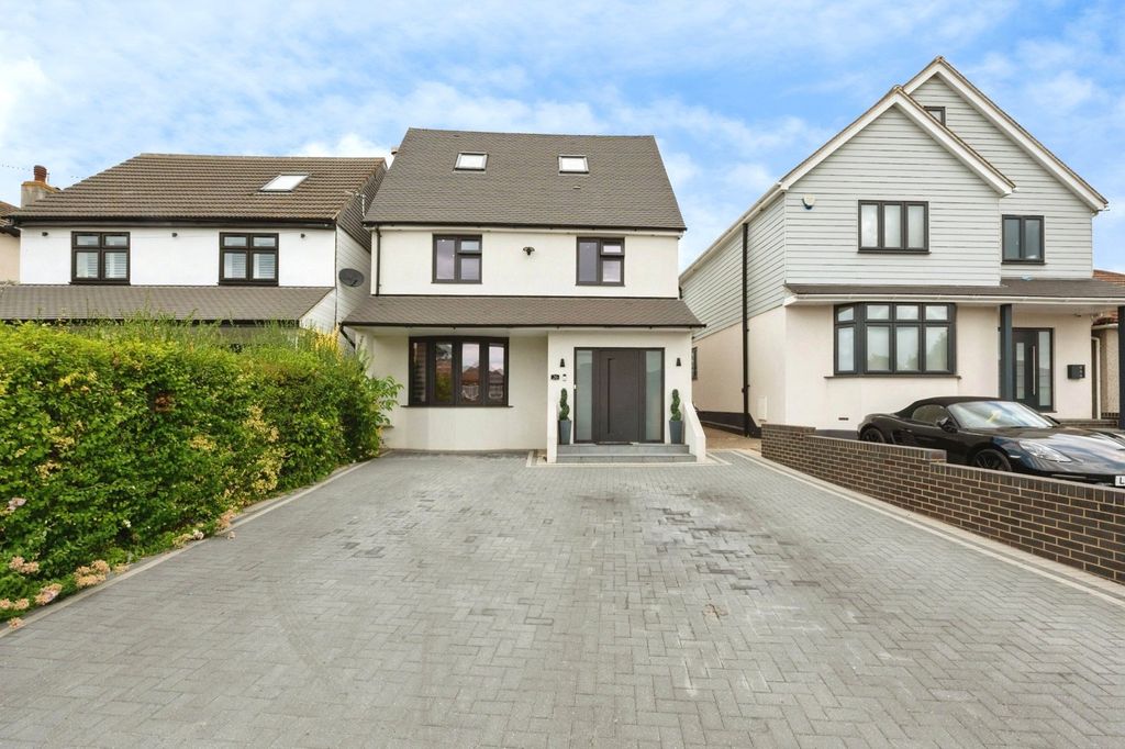 Property photo 2 of 27 Picture No. 29