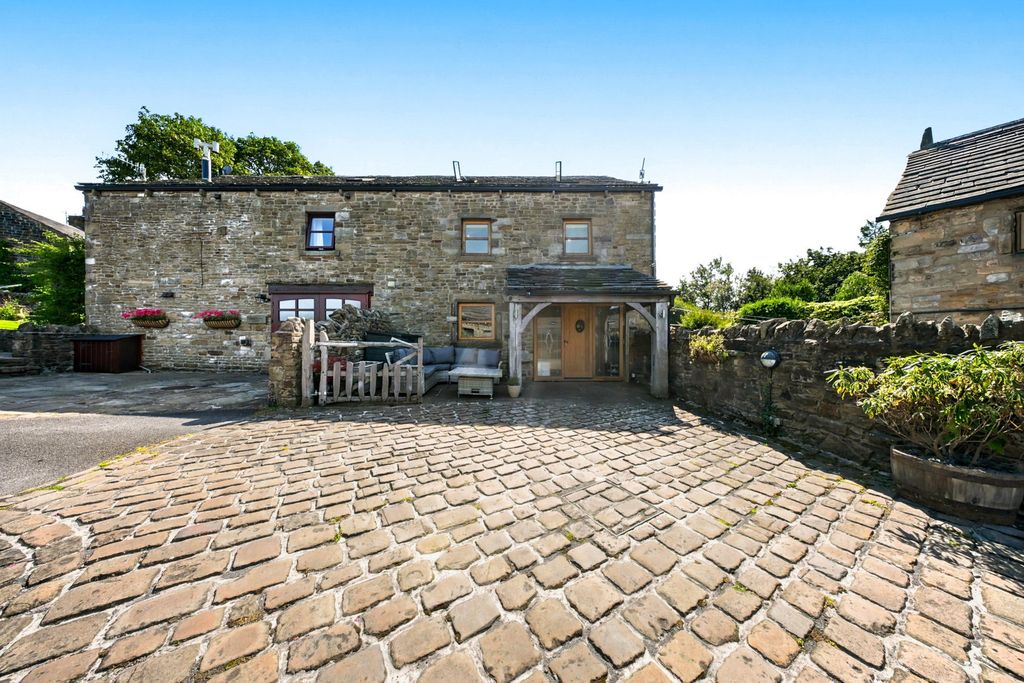 Property photo 1 of 65