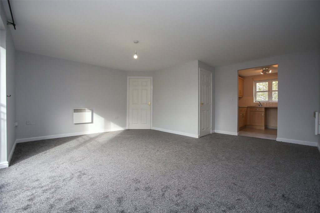 Property photo 1 of 11 Picture No. 16