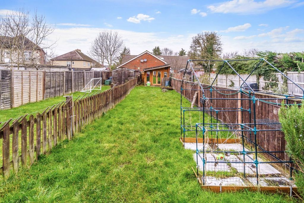 Property photo 2 of 17 Longfellow Road