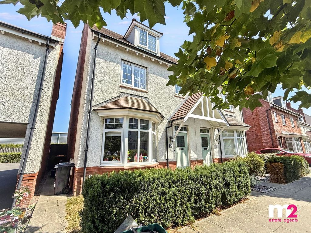Property photo 1 of 21