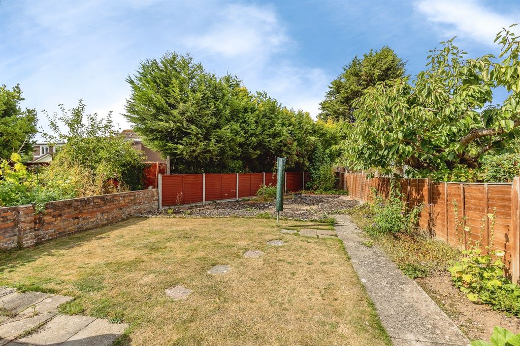 Property photo 2 of 11