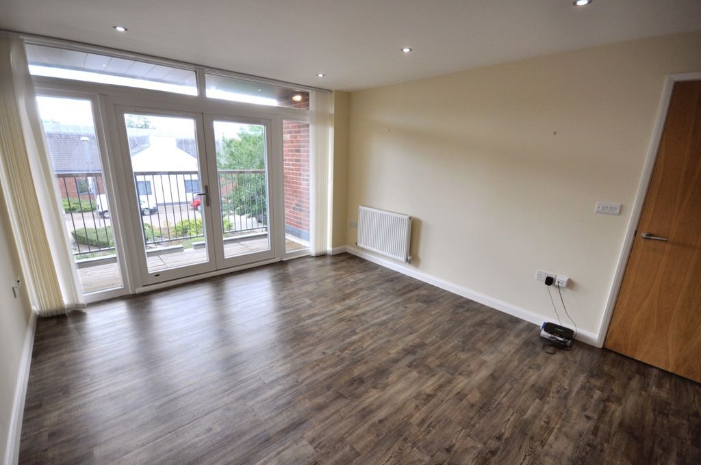 Property photo 2 of 10 Picture No. 03