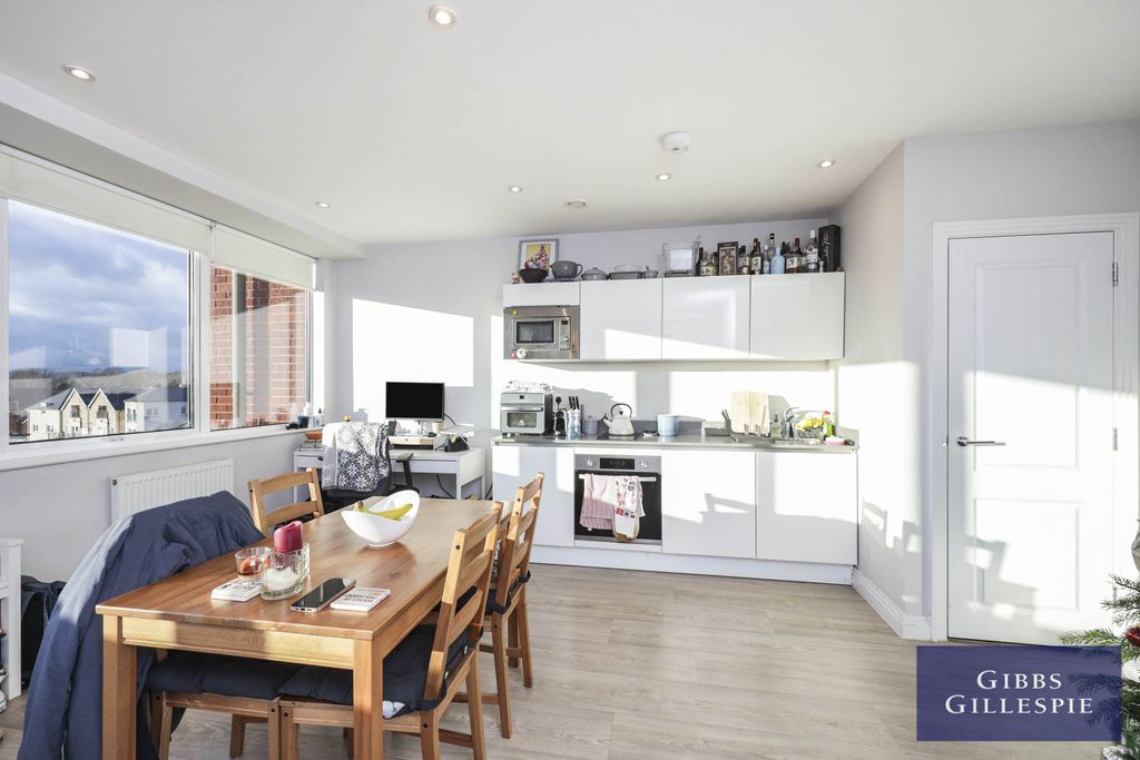 Property photo 2 of 13 2