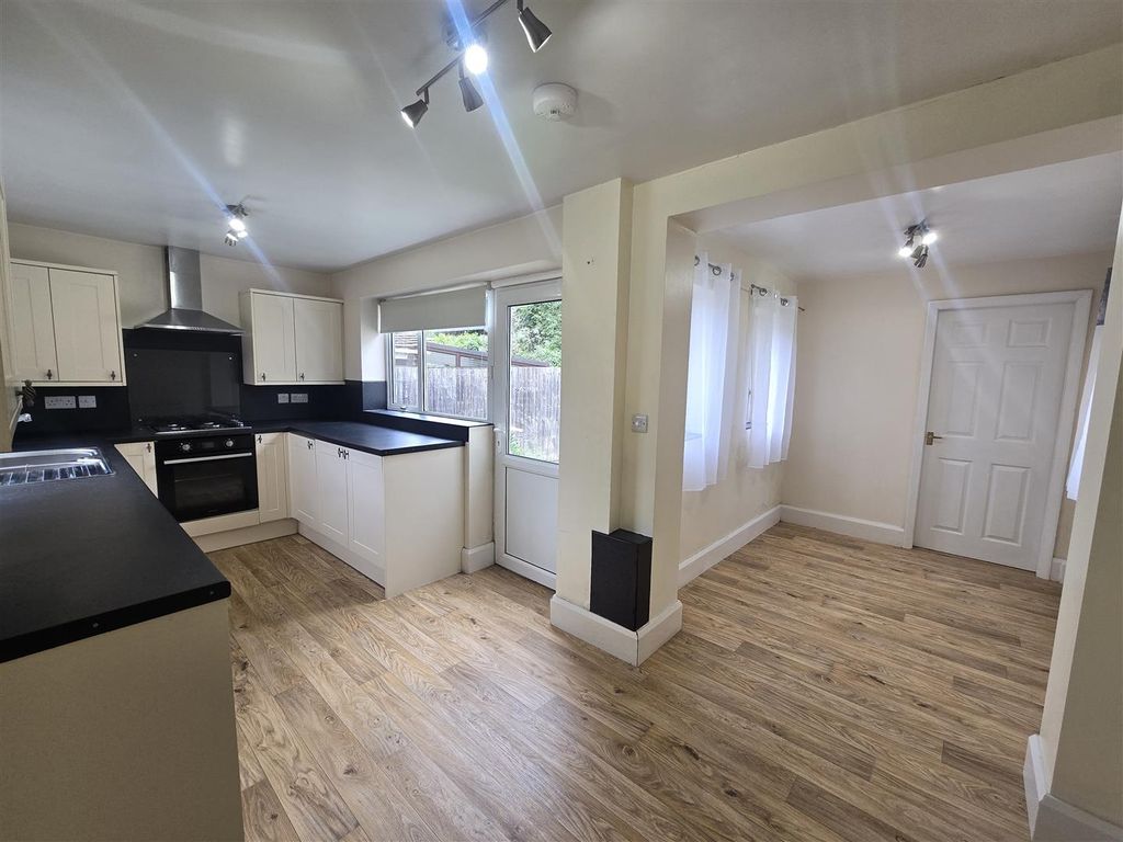 Property photo 2 of 11 Kitchen.Jpg