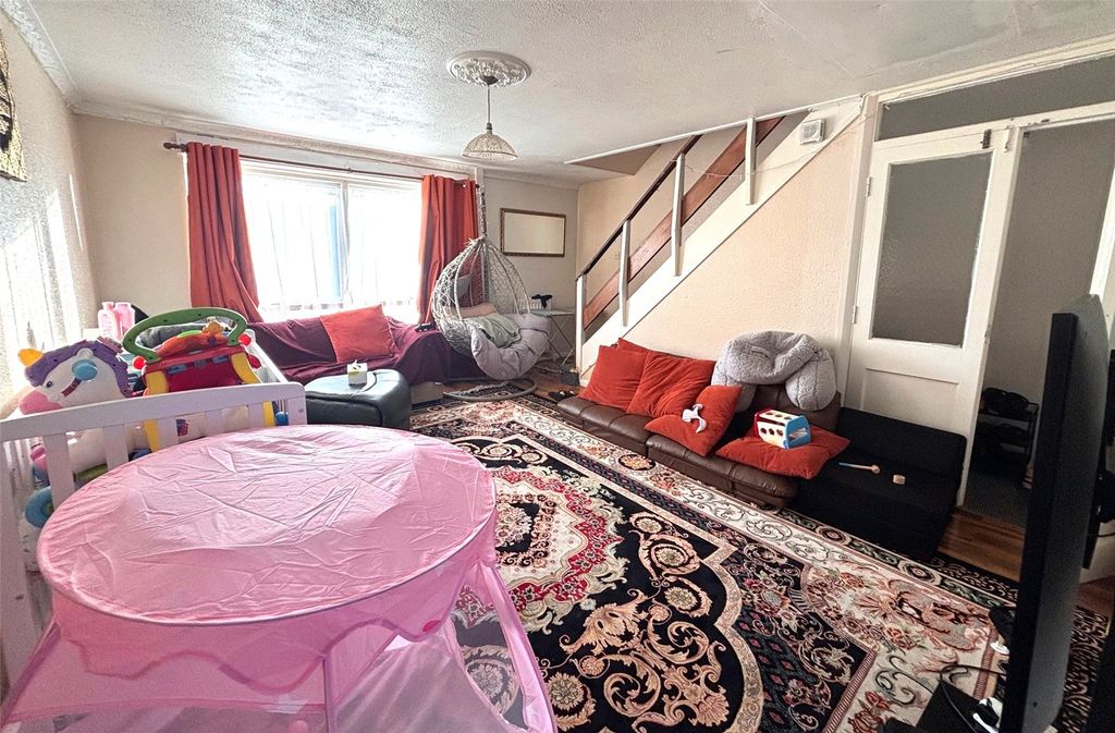 Property photo 3 of 9 Picture No. 13