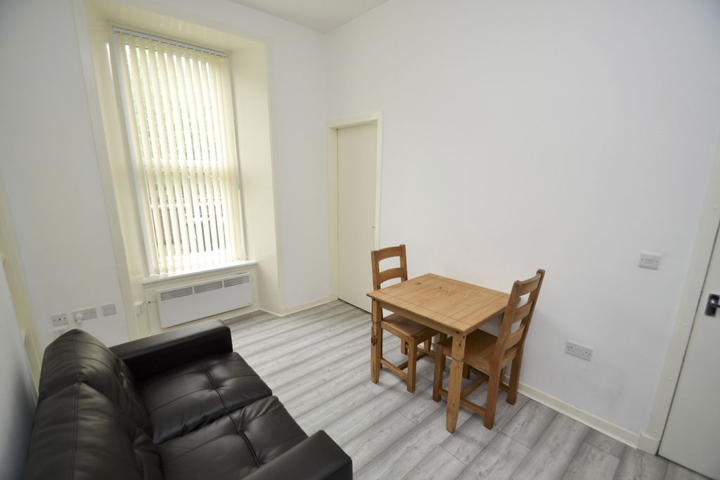 Property photo 3 of 14 5126863