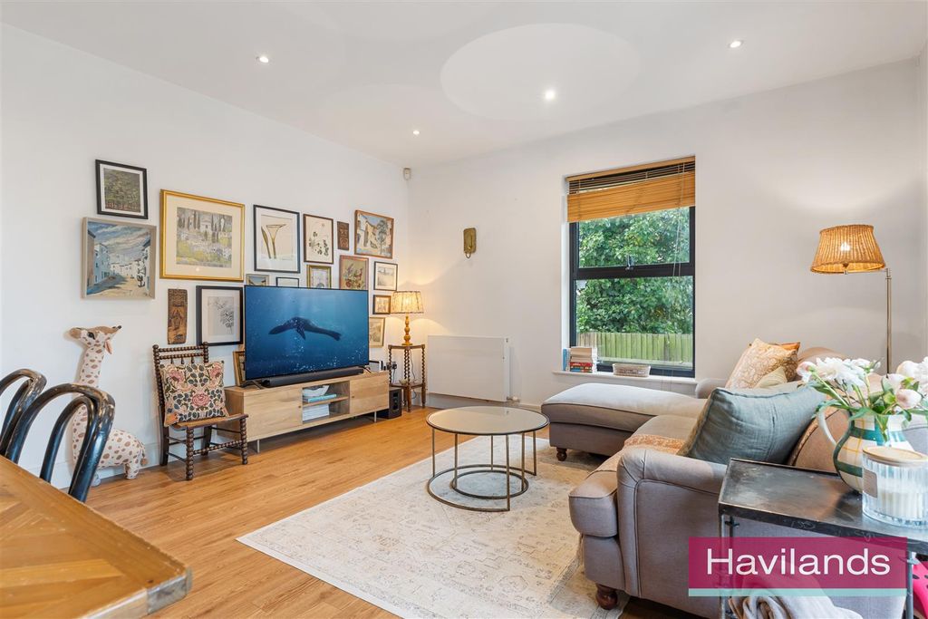 Property photo 2 of 13 Stefan House-8.Jpg