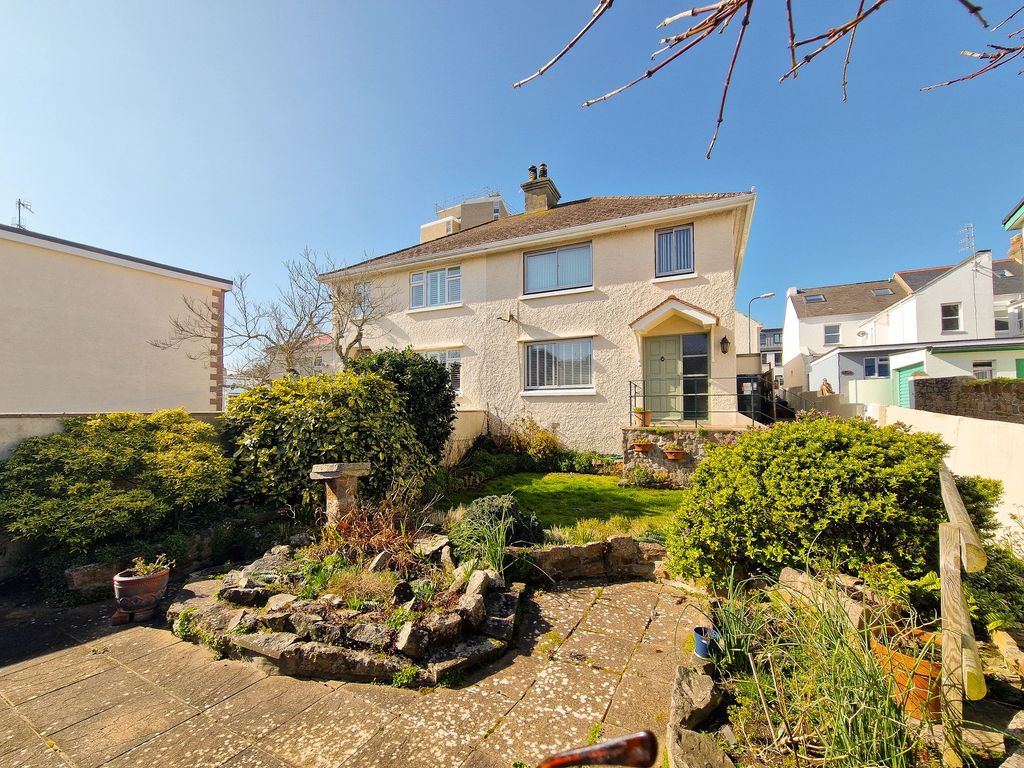 Property photo 1 of 25