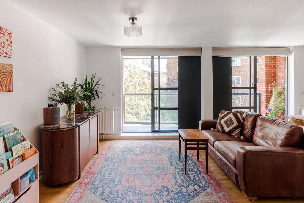 Property photo 2 of 20 19583003_N24_Highres.Jpg