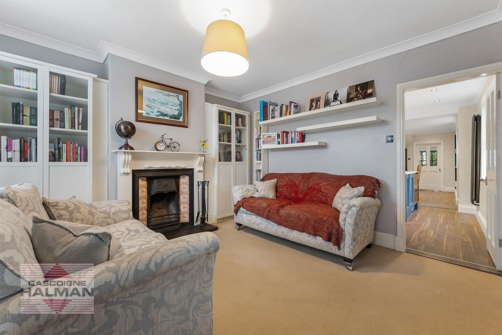 Property photo 3 of 20 Sitting Room