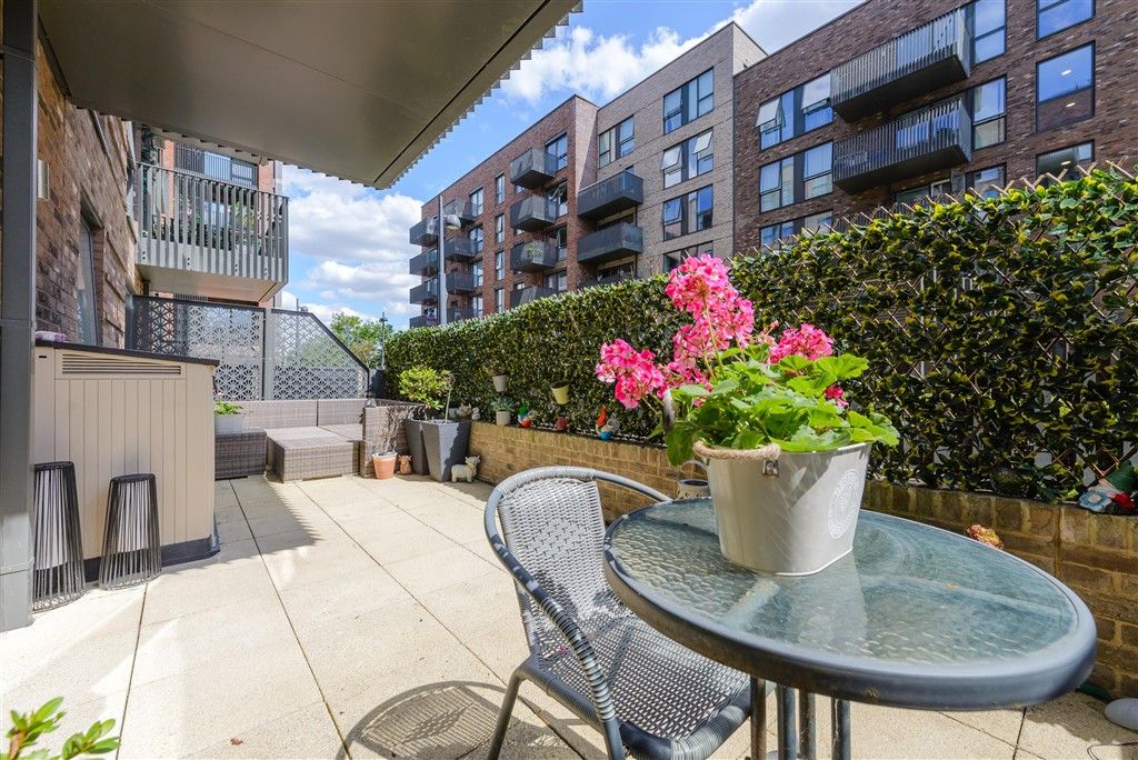 Property photo 1 of 10 Balcony