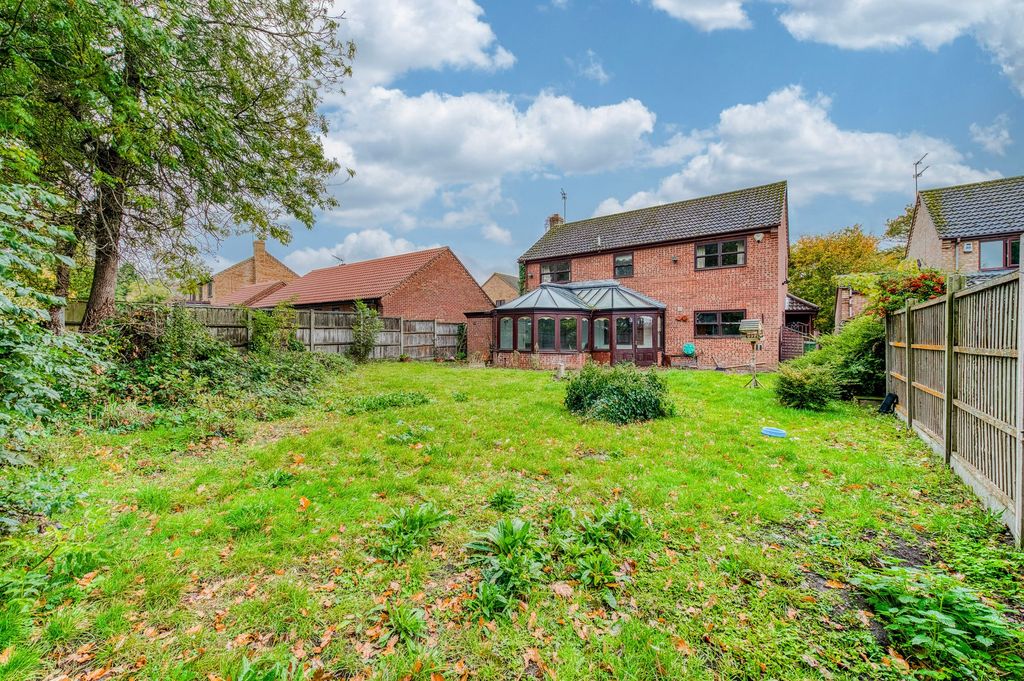 Property photo 2 of 20