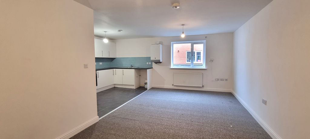 Property photo 3 of 8