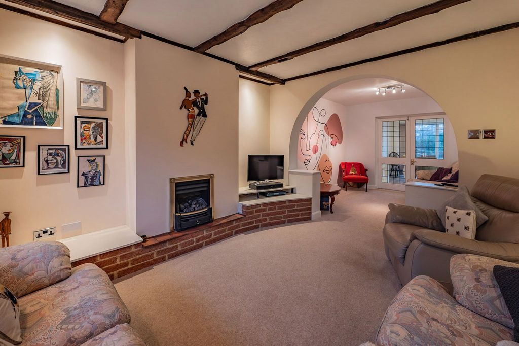 Property photo 2 of 18