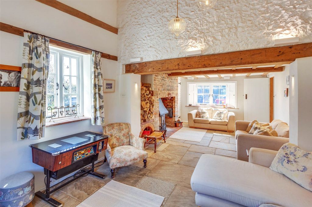 Property photo 3 of 17 Picture No. 11