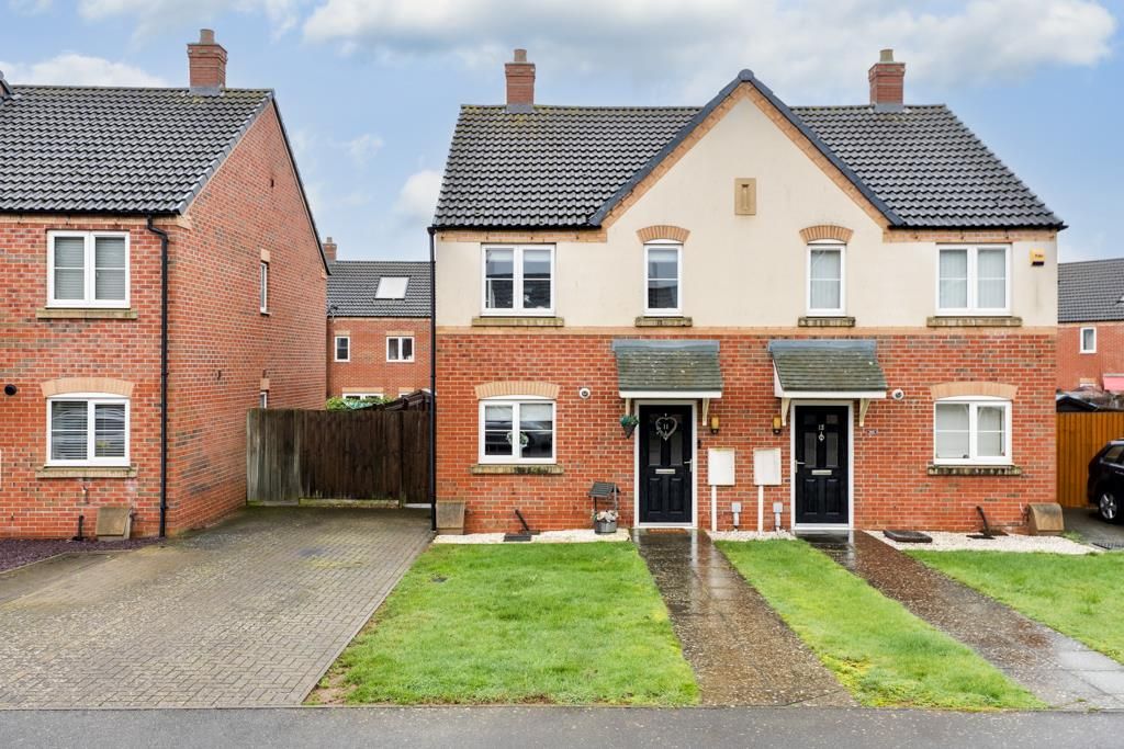 Property photo 1 of 20 11 Walden Road, Burton Latimer-20.Jpg