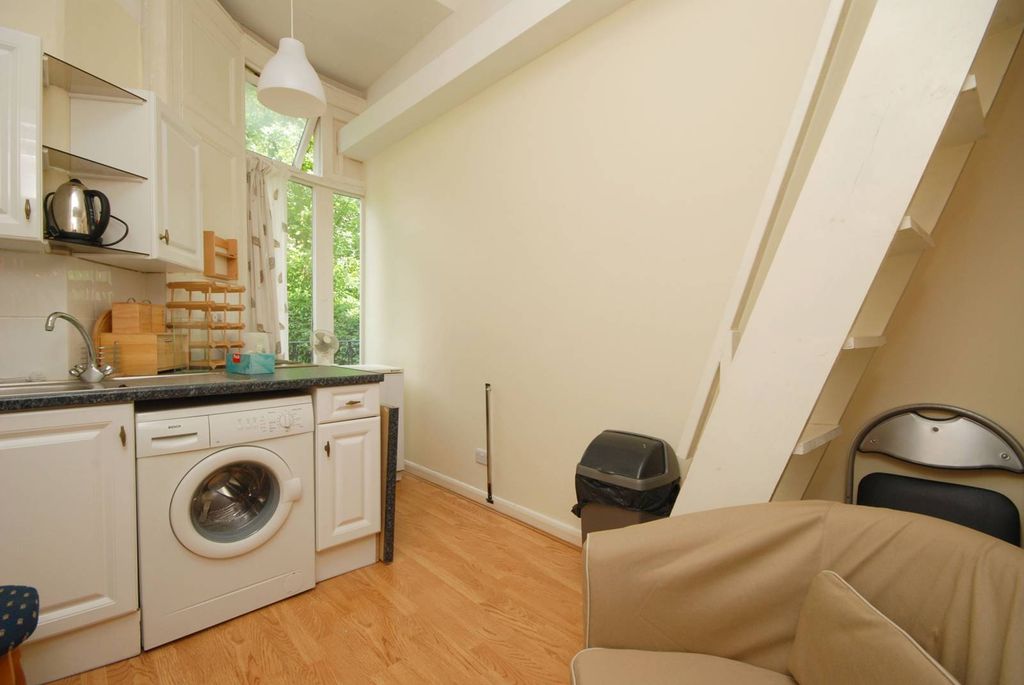 Property photo 2 of 3