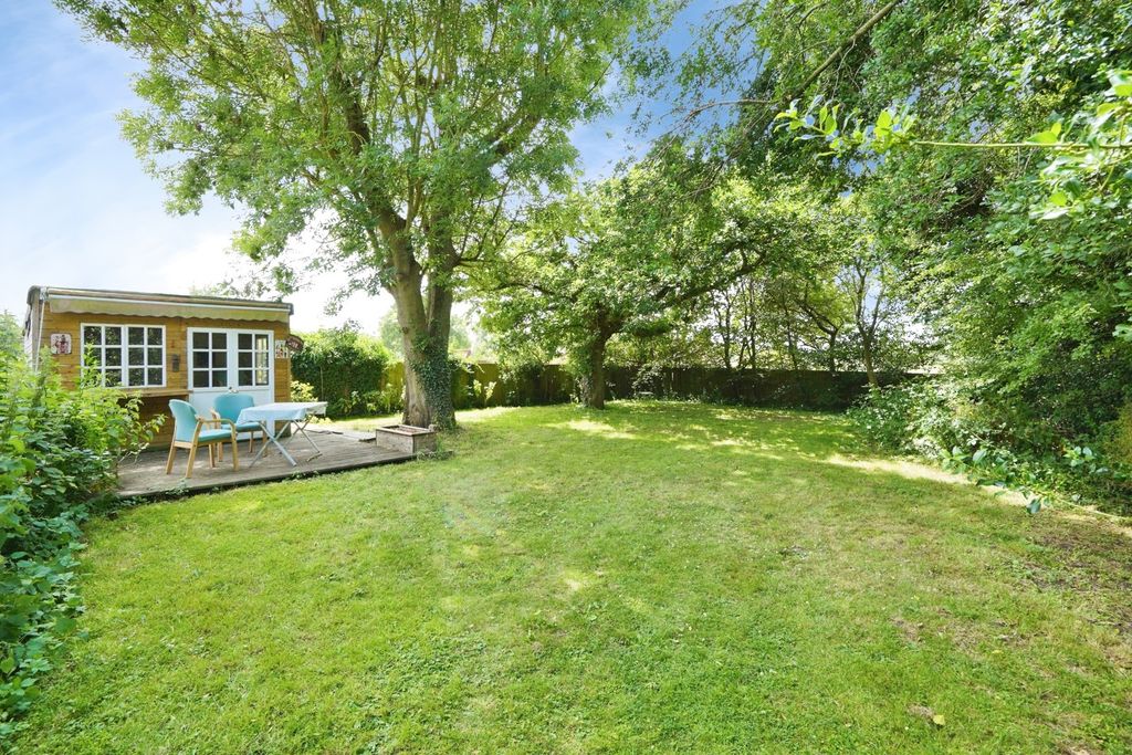 Property photo 3 of 31 Pbox-Img.Jpg
