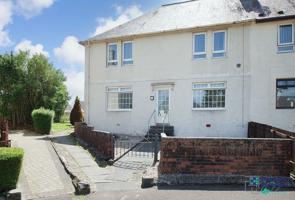 Property photo 1 of 14 2 Bedroom Upper Flat For Sale