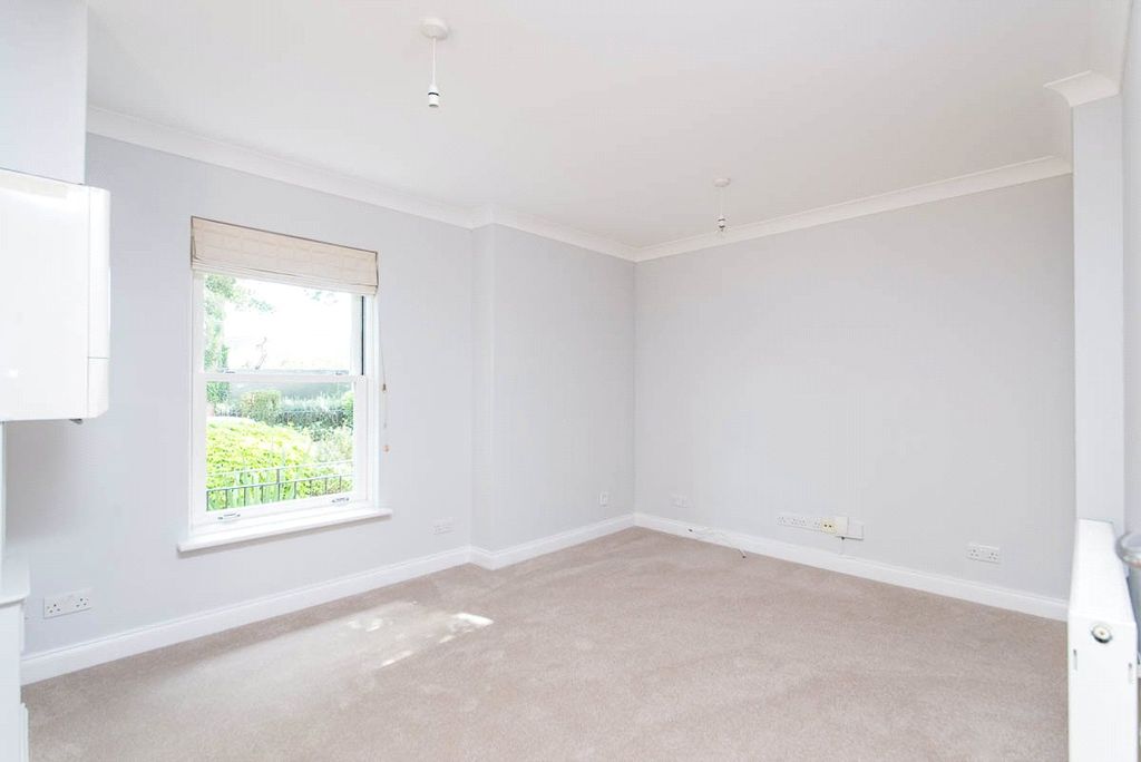 Property photo 3 of 12 Picture No. 02