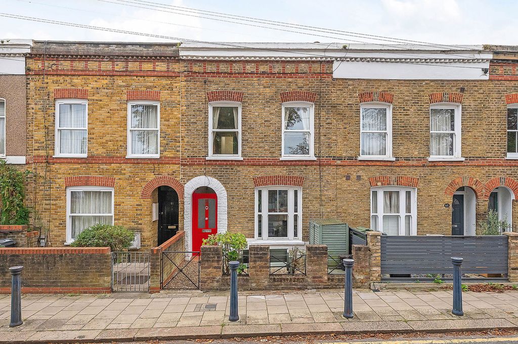 Property photo 1 of 36