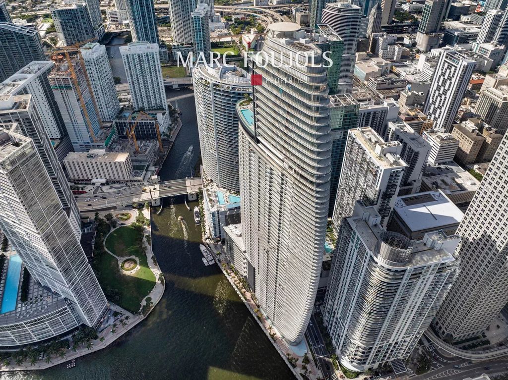 Property photo 1 of 18 Miami - Aston Martin Residences - Water View