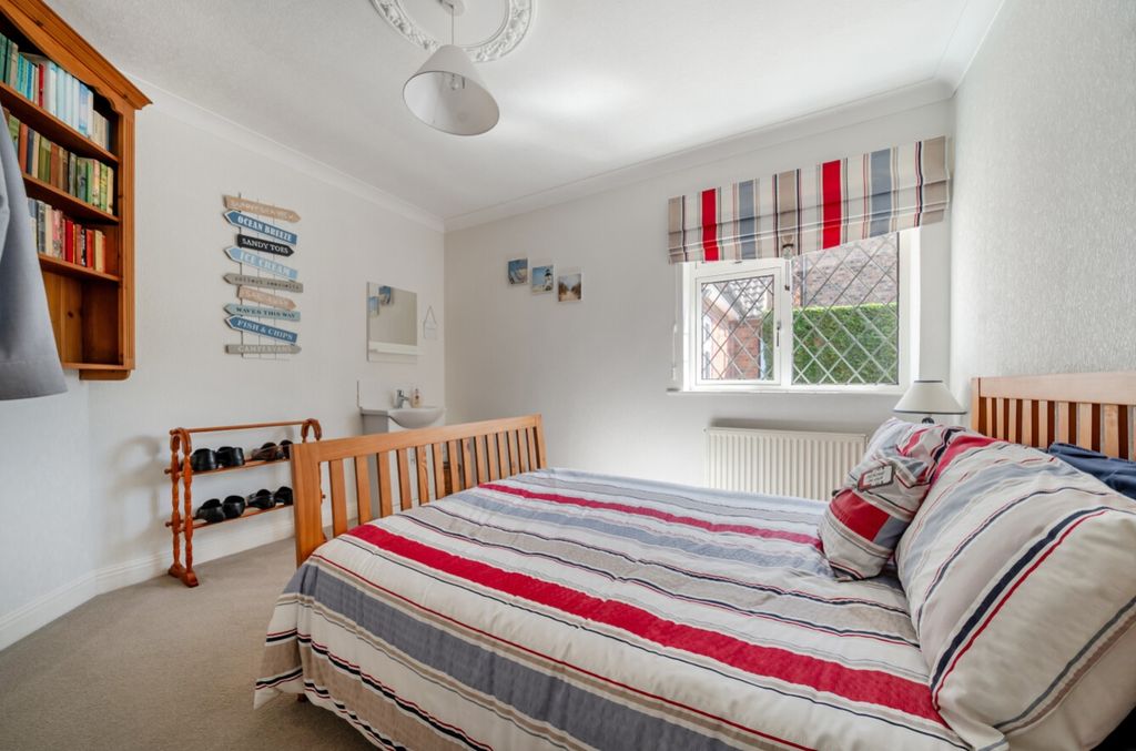 Additional image 13 of 5 bed bungalow for saleAylesby, Grimsby, Lincolnshire DN37