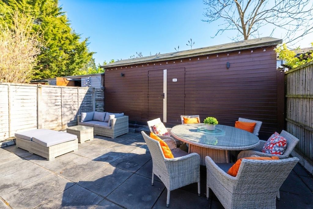 Property photo 3 of 16