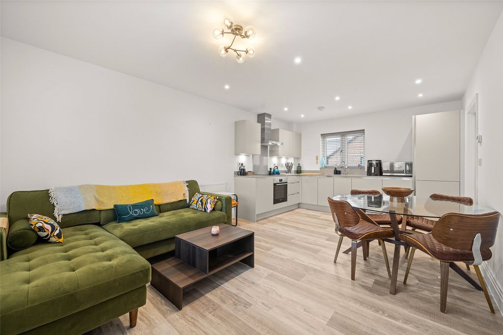 Property photo 2 of 15 Picture No. 08