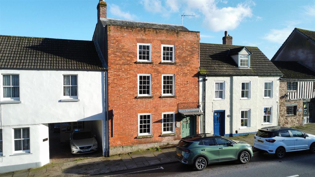 Property photo 1 of 23