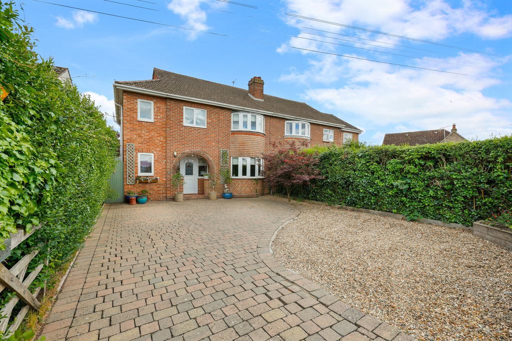 Property photo 1 of 24