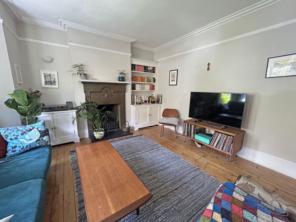 Property photo 2 of 9 Photo 8