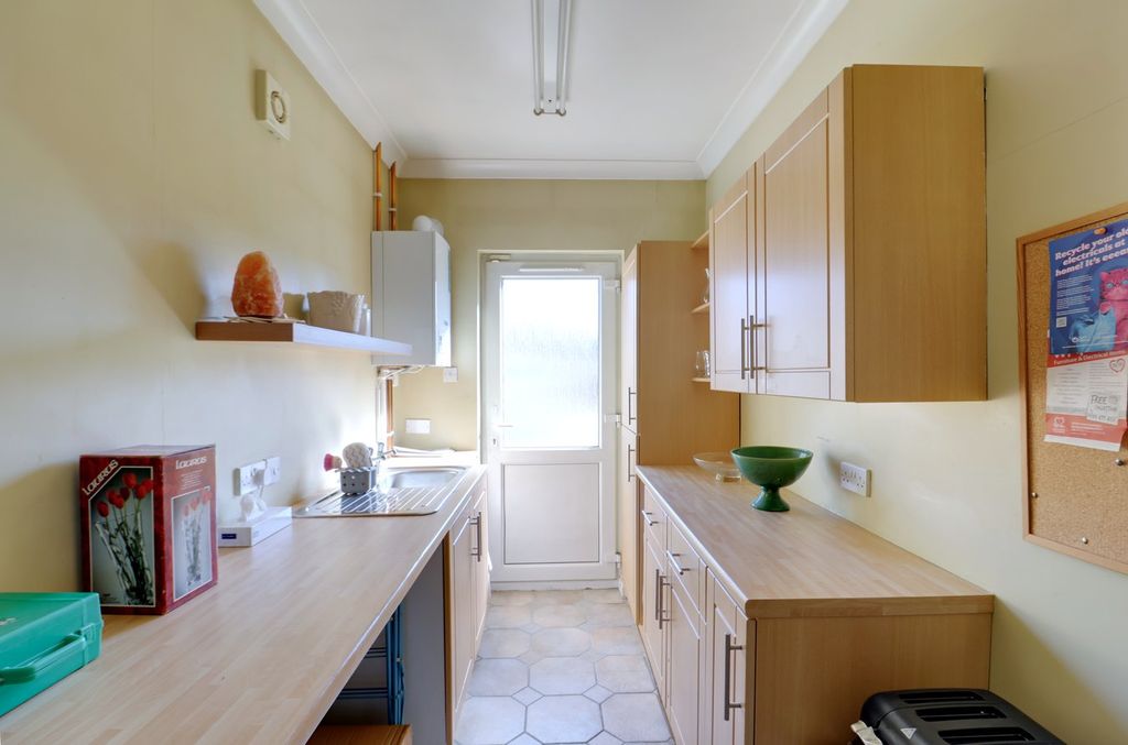 Additional image 9 of 2 bed detached bungalow for saleUpminster Road North, Rainham RM13