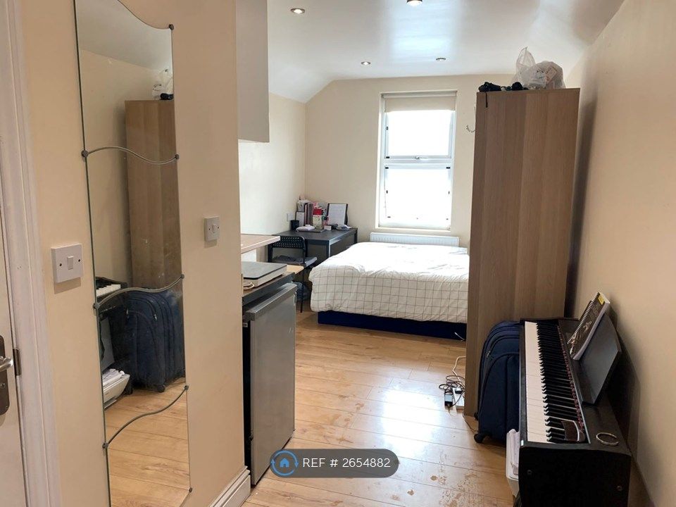 Property photo 3 of 13